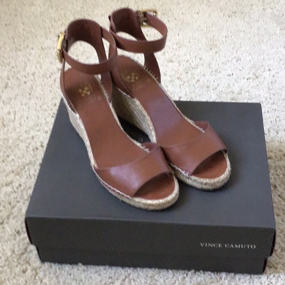 Vince Camuto toffee ankle wedge espadrille SZ 7.5.